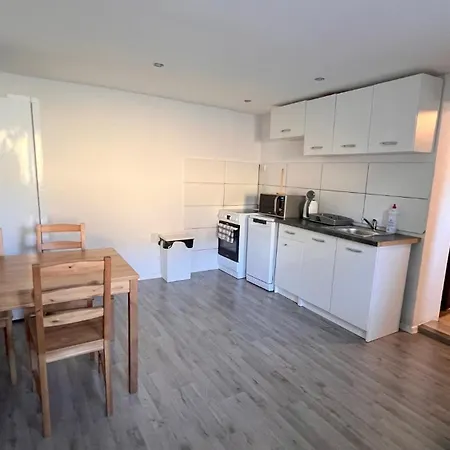 Apartmanovy Dom Pri Bratislave *