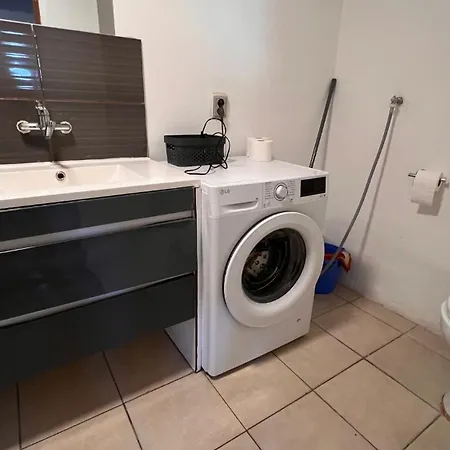 Apartmanovy Dom Pri Bratislave Casa vacanze Senec