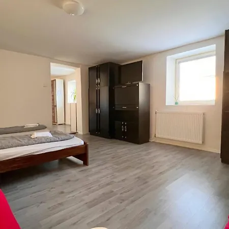 Apartmanovy Dom Pri Bratislave بيت للعطل *