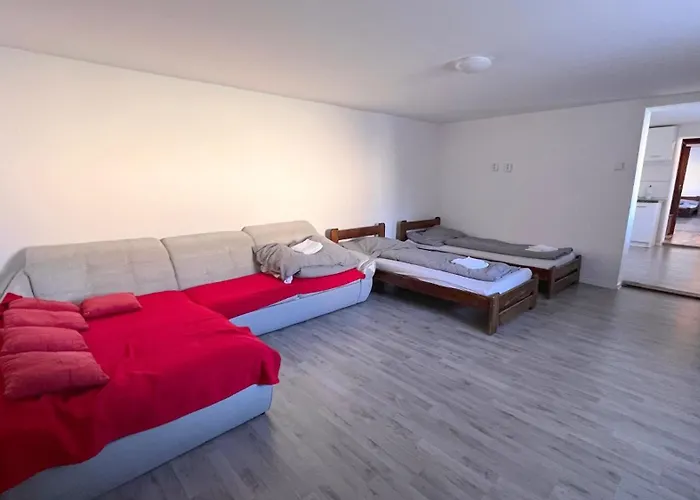 Apartmanovy Dom Pri Bratislave * 세네츠