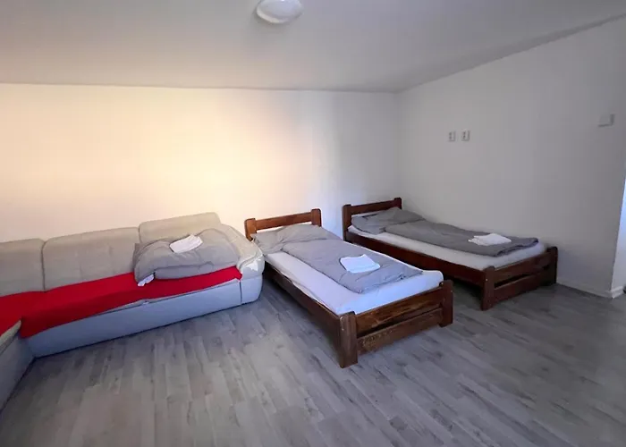 Apartmanovy Dom Pri Bratislave 세네츠